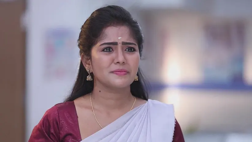 ராசு டாக்டரிடம் கெஞ்சுகிறார் - மௌனம் பேசியதே