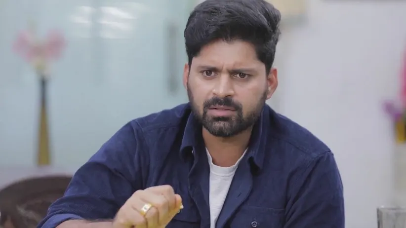 Bharathi Gives a Fitting Reply to Mithra