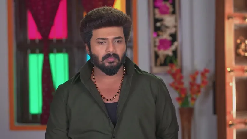 Karthikeyan's Request to Abhirami - Karthigai Deepam
