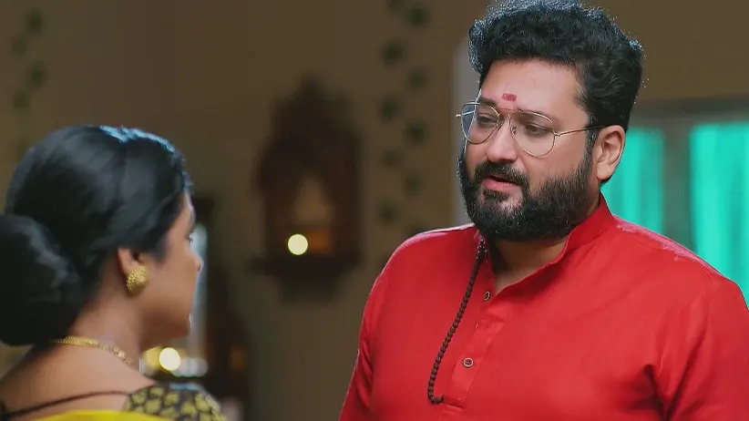 Janaki and Rajaram Discuss Srinivas - Sandhyaraaga