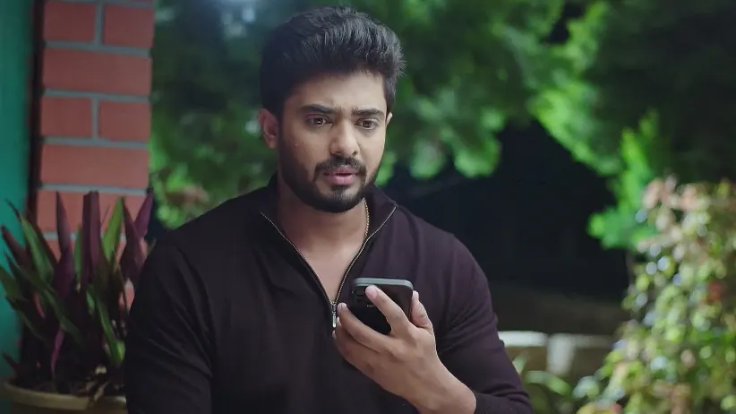 Vishwa Waits for Jahnavi's Call - Lakshmi Nivasa
