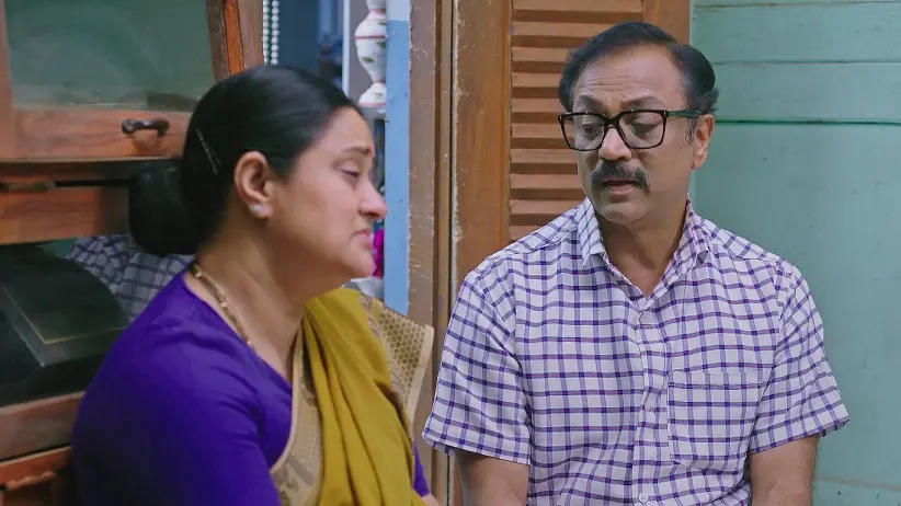 Srinivas Consoles Lakshmi - Lakshmi Nivasa