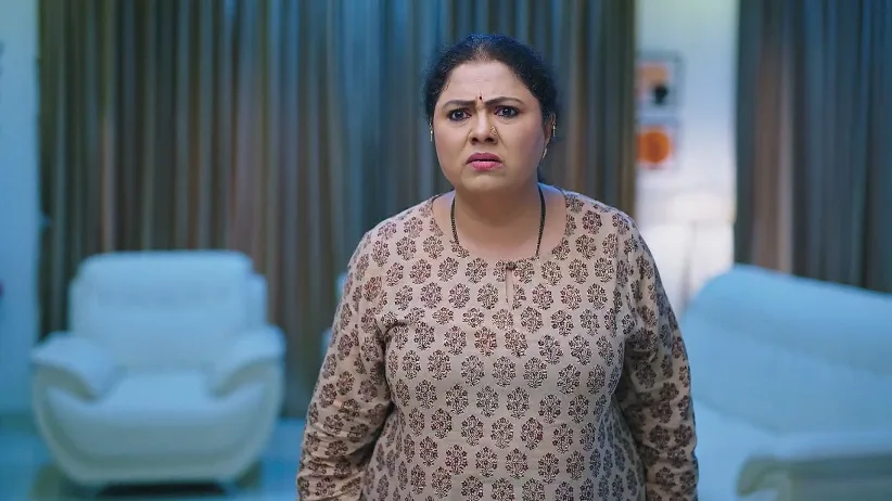 Sadashiva and Mandakini Question Jeevan's Behaviour - Amruthadhaare