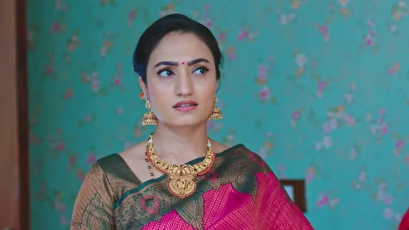 Sri Ram Notices Vishwa's Car Following Him