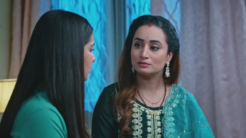 Maira Worries about Her Mental Condition