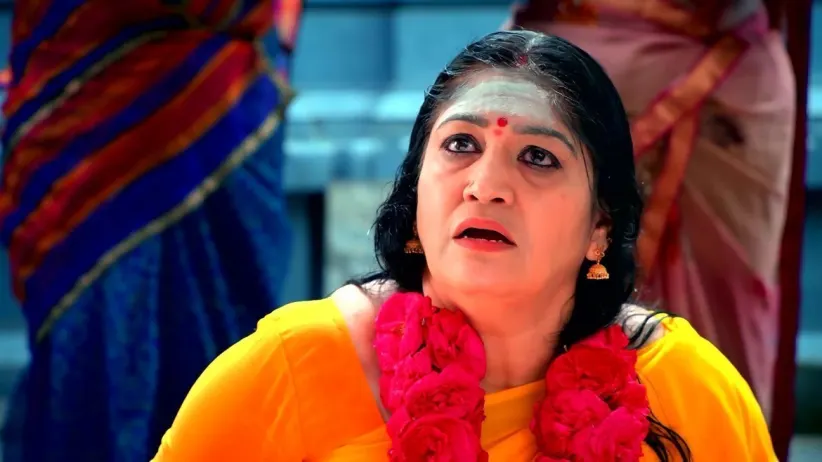 Selvi Performs a Ritual