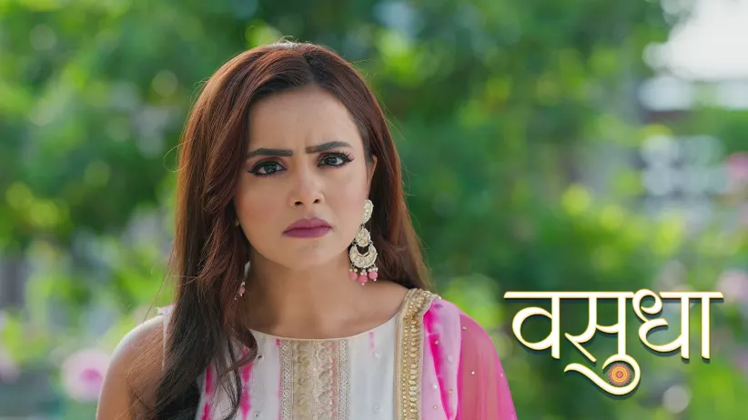 Karishma Misbehaves with Hanumant