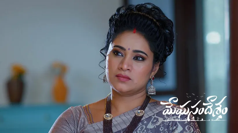 Apoorva Sends Goons to Kill Bhoomi