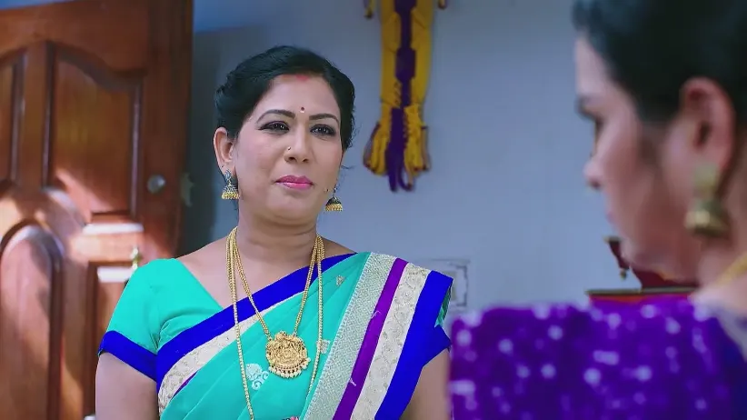 Indira Questions Sarasu about Her Actions - Shravani Subramanya