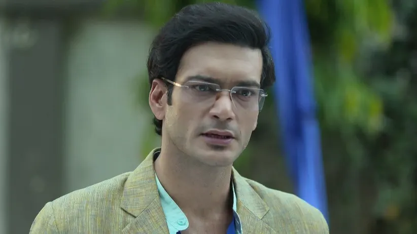 Phulki Grows Doubtful about a Journalist - Phulki