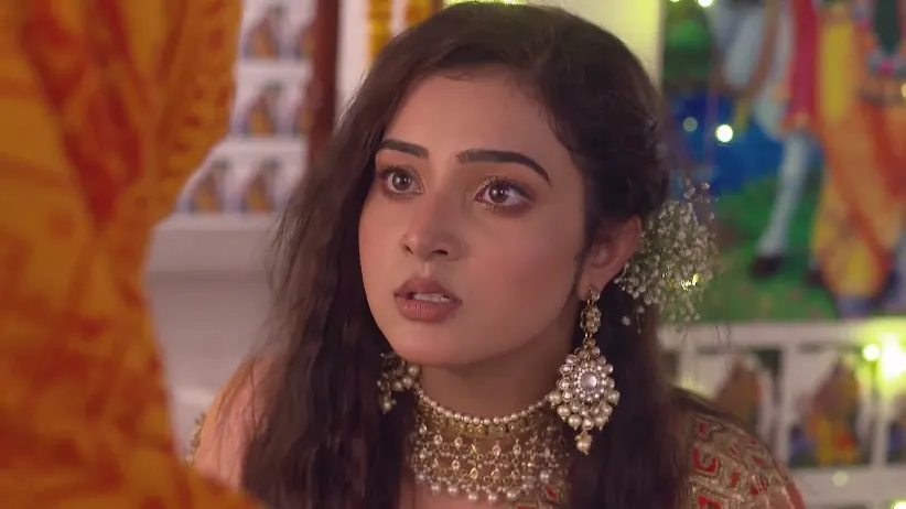 Durga Shows Babin's True Colours to Pritha - Jagadhatri