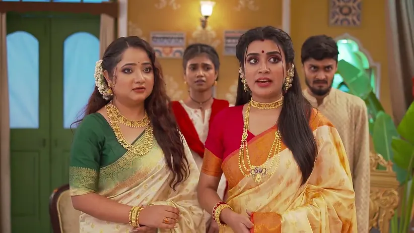 Anondi Confronts Anirudhho - Anondi