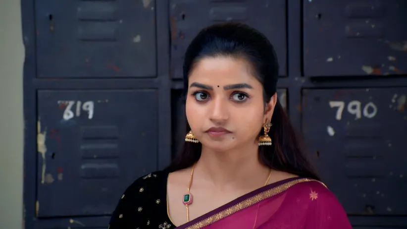 The Man's Wife Lashes out at Muthupandi