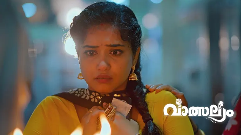 Archana Comes to Meenakshi's Rescue