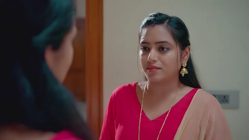 അകലെ - ഏപ്രിൽ 18, 2025 - ക്ലിപ്പ്