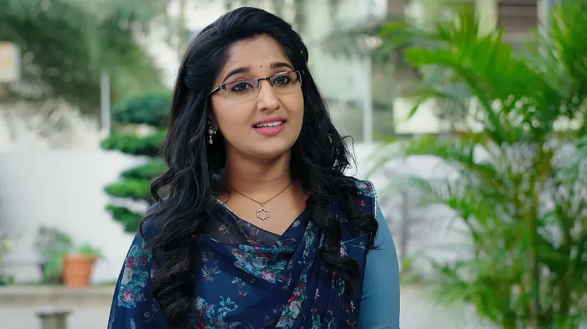 Viraj Feels a Flicker of Attraction towards Chaitra