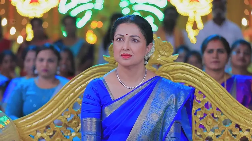 Varalakshmi's Graceful Dance - Manasellam