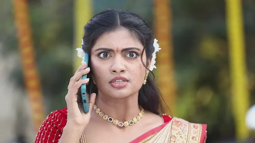 Maya Threatens Durga - Maari
