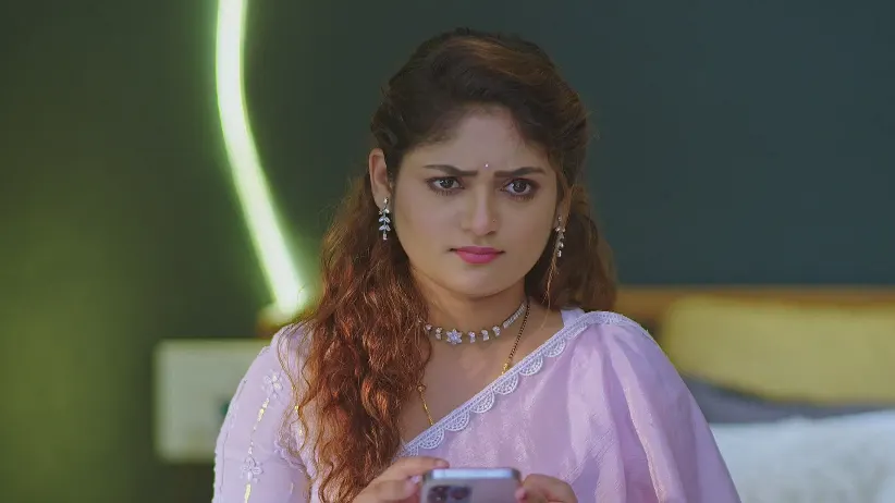 Priya Questions Pritam about Aditya