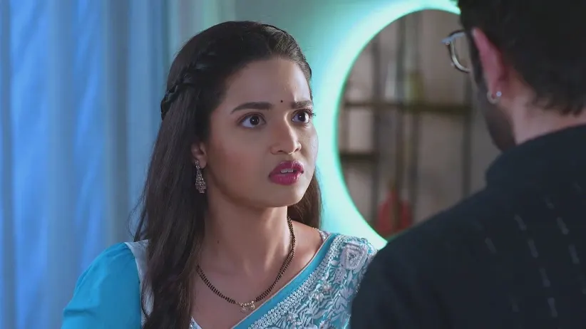 Leela Shares Her Doubts about Aaji to AJ - Navri Mile Hitlerla