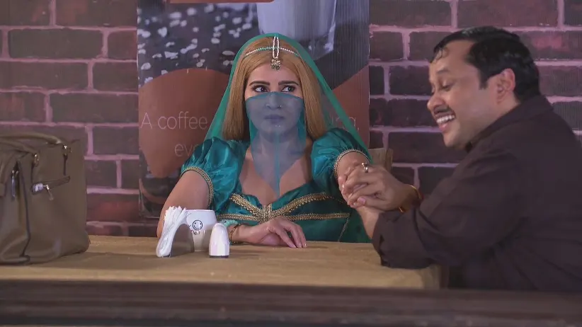 Rajesh Meets Happu in Disguise
