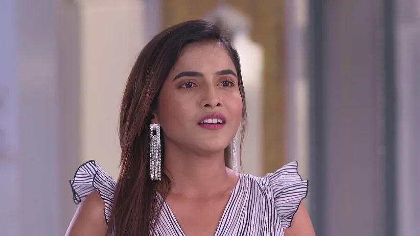 Abhi Helps Charu