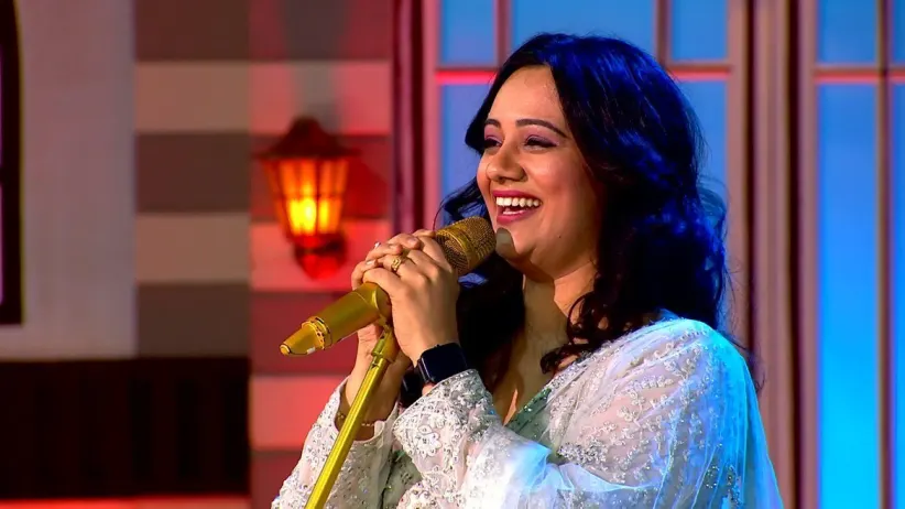 Bhushan, Spruha and Suvrat Share Amusing Stories