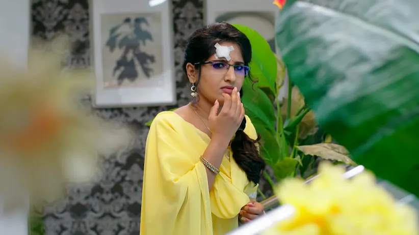 Seetharatna Lashes out at the Goons