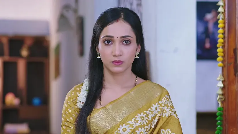 Vishalakshi Pretends to Scold Shravani - Shravani Subramanya