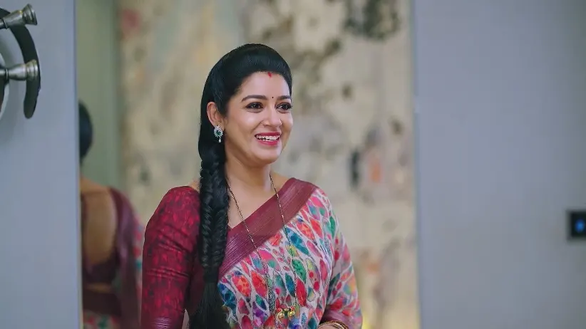 Goutham Decides to Promote Jaydev - Amruthadhaare