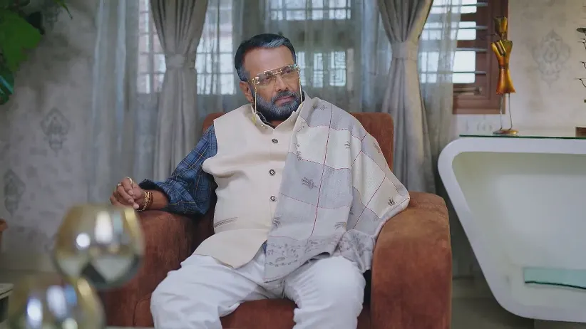 Mandakini Comforts a Dejected Sadashiva