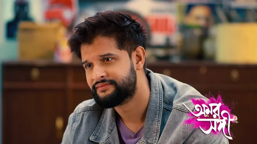Raj Brings Shree Home from Hospital