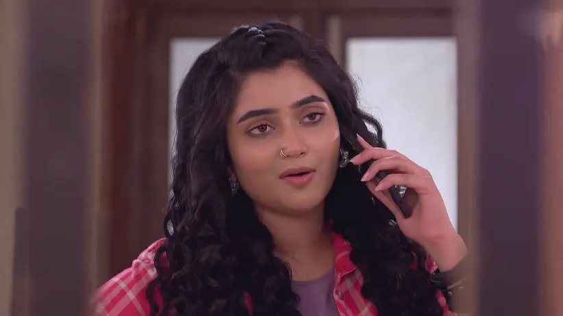 Durga Arranges for Kakon's Bhaat Kapor - Jagadhatri