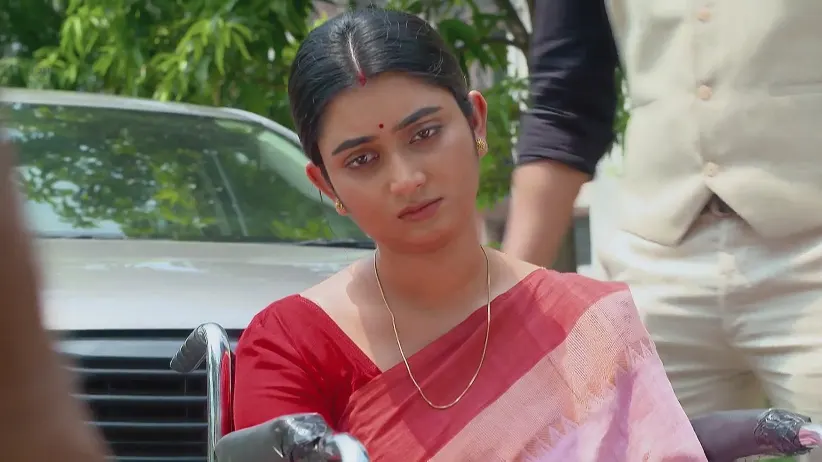 Utsav's Men Kidnap Jagadhatri