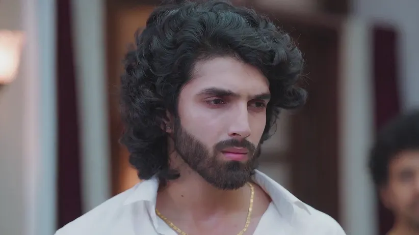 Sharda Tries to Save Herself from Being Exposed - Jaane Anjaane Hum Mile