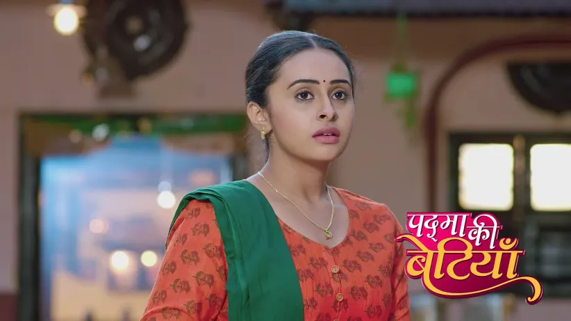 Kanti Gives Sneha a Saree