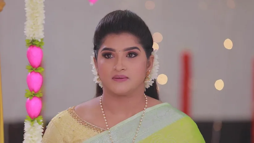 Renuka Speaks in Favour of Karthik