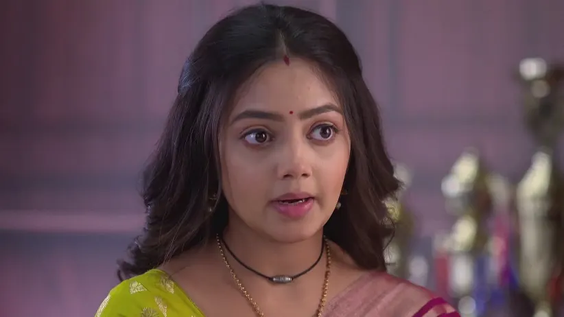 Jhinuk Visits Shibu's House as a Suitress