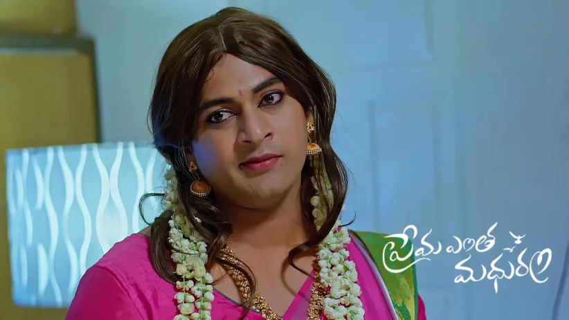 Sharma and the House Owner Fall in Shankar’s Trap