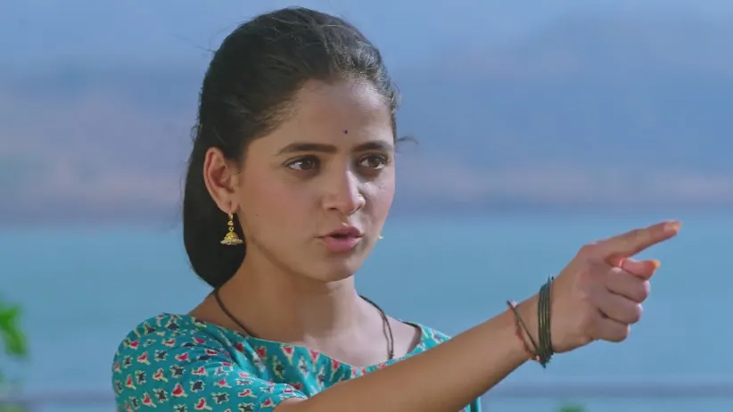 Pritam Teases Paaru and Aditya - Paaru