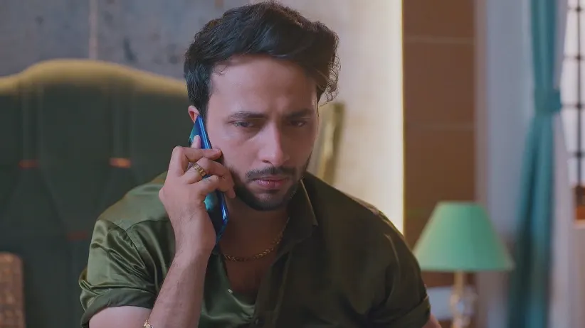Bhavna Tells Her Problem to Mr. Gade-Patil - Lakshmi Niwas