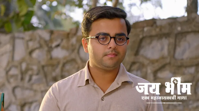 The Chawl Residents Learn about the Liqour Shop