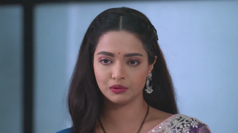Leela Asks AJ To Talk to Antara - Navri Mile Hitlerla