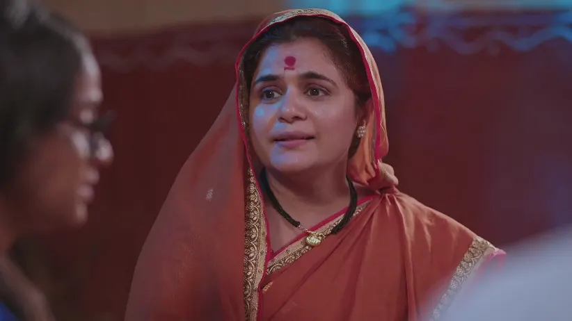 Savali Tells the Couple the Truth - Savalyachi Janu Savali