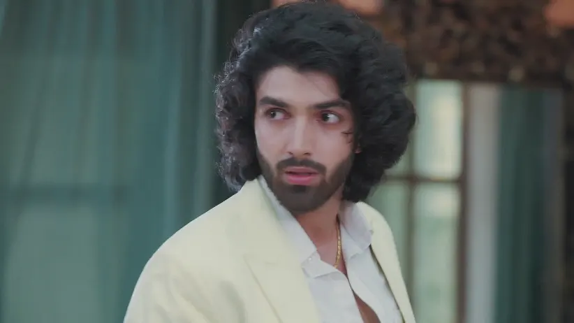 Raghav Senses that Reet's in Trouble - Jaane Anjaane Hum Mile