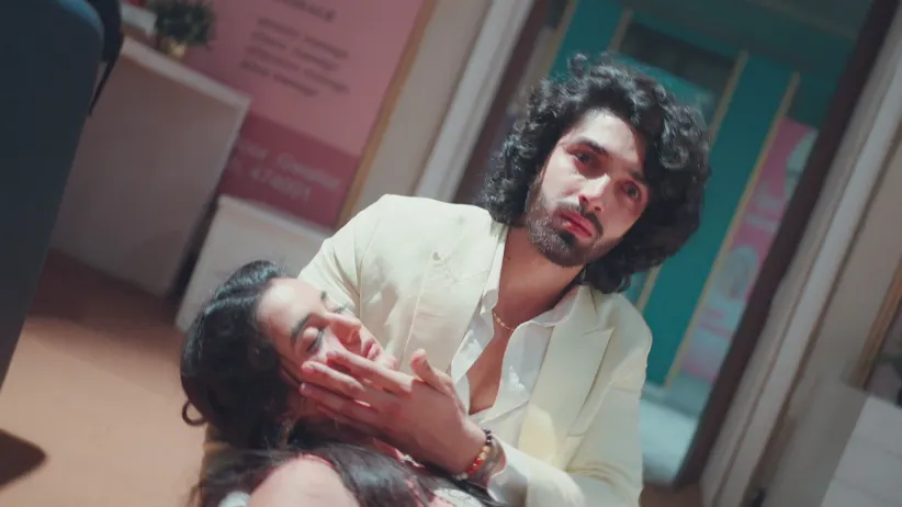 Jaane Anjaane Hum Mile - 30 April, 2025