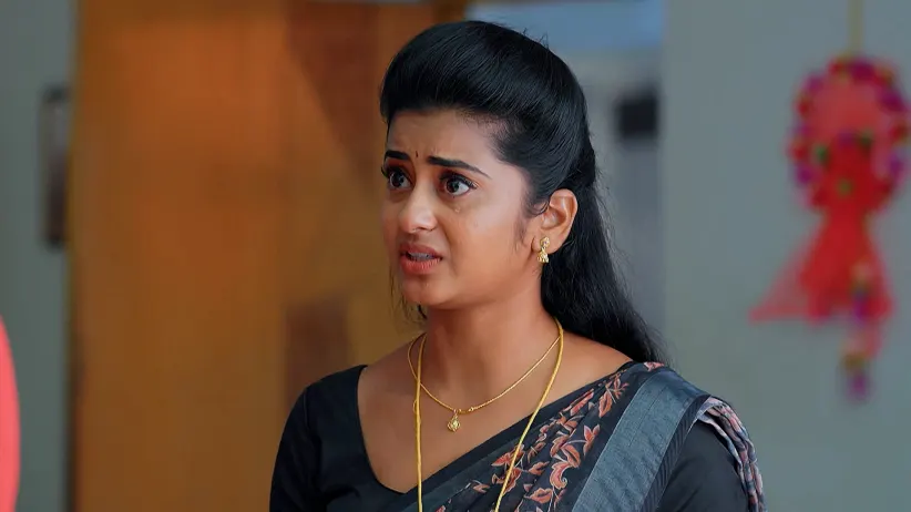 Sravya Attempts Suicide