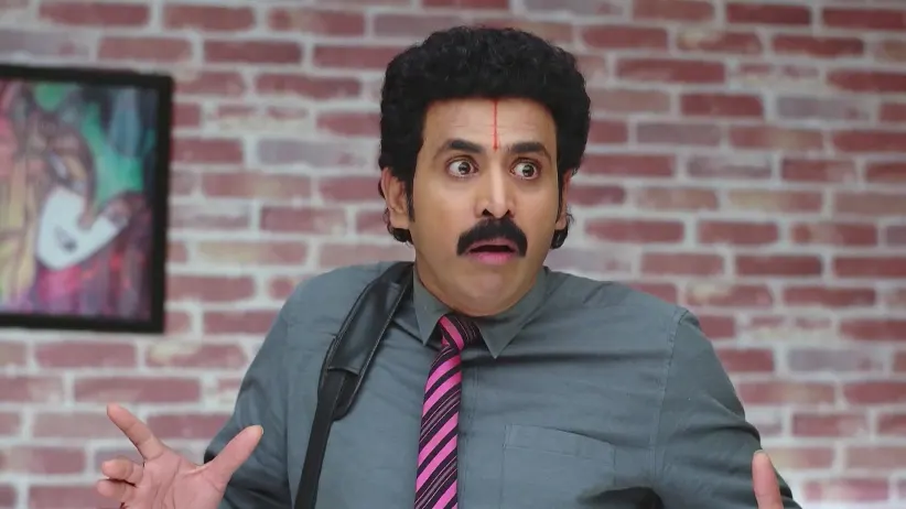 Jaya Surya Stops Abhi from Checking His Cupboard