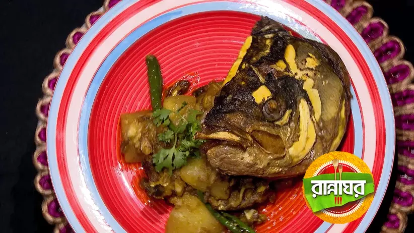 Thakurbari's Morich Jhol and Muro Ghanto