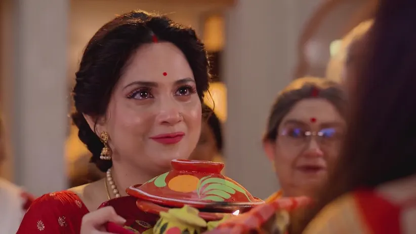 Aparajita's Change Gladdens All - Kon Gopone Mon Bheseche